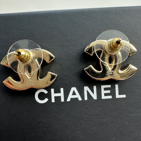 Authentic CHANEL Gold CC White Enamel Piercing Earrings - Picture 4 of 7